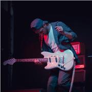 Propongo lezione private di chitarra elettrica/acustica su zona Milano.
Disponibile anche da remoto.
Corso per principianti, intermedi e advanced
15€/h